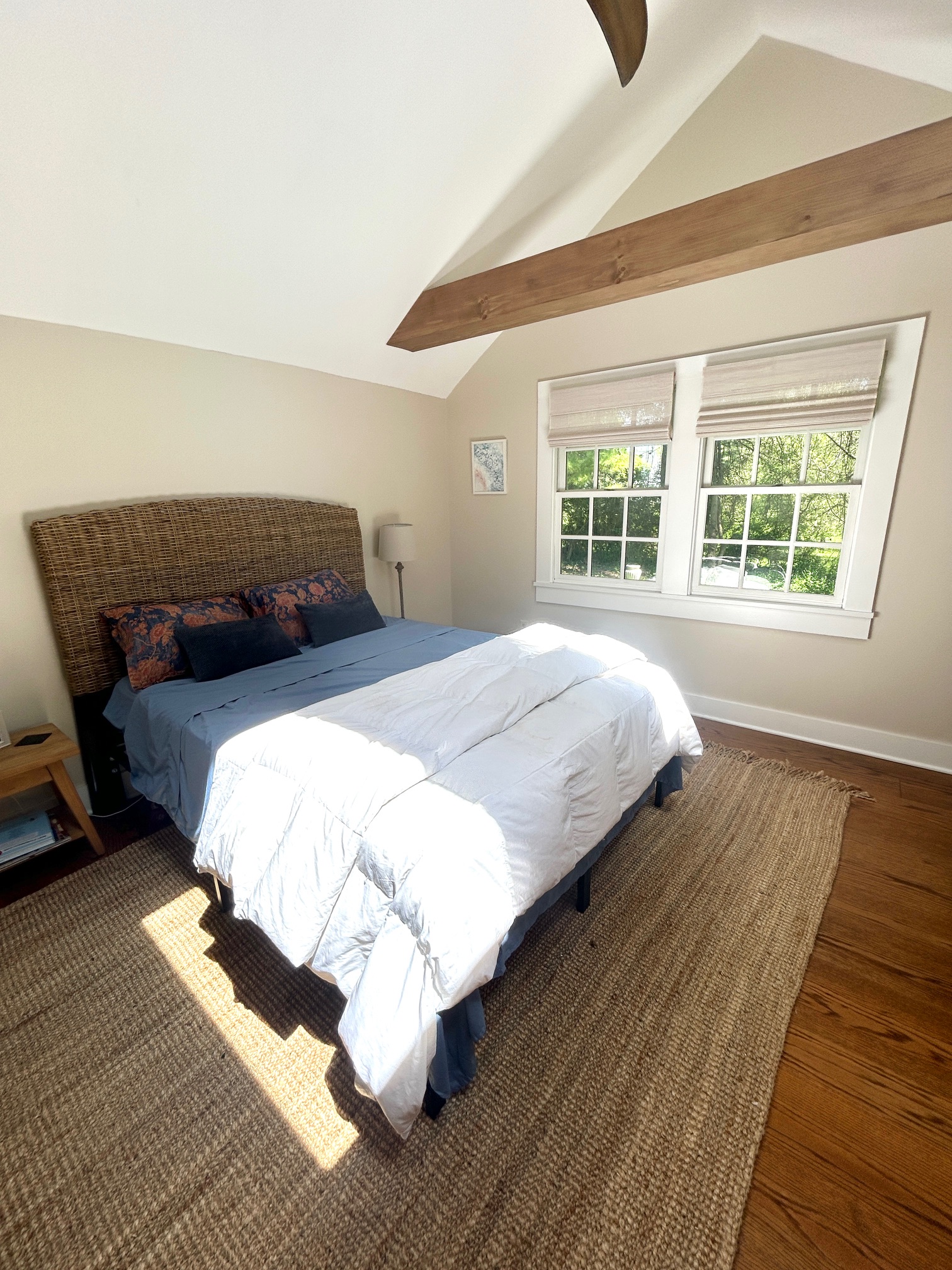 Bedroom 1 — Queen